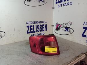 Used Taillight, left Volkswagen Jetta IV (162/16A) 1.4 TSI 122 16V Price € 63,00 Margin scheme offered by Zelissen V.O.F. autodemontage