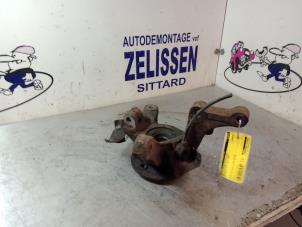 Usagé Moyeu de roue avant Mercedes Vito (638.0) 2.3 110D Prix € 78,75 Règlement à la marge proposé par Zelissen V.O.F. autodemontage
