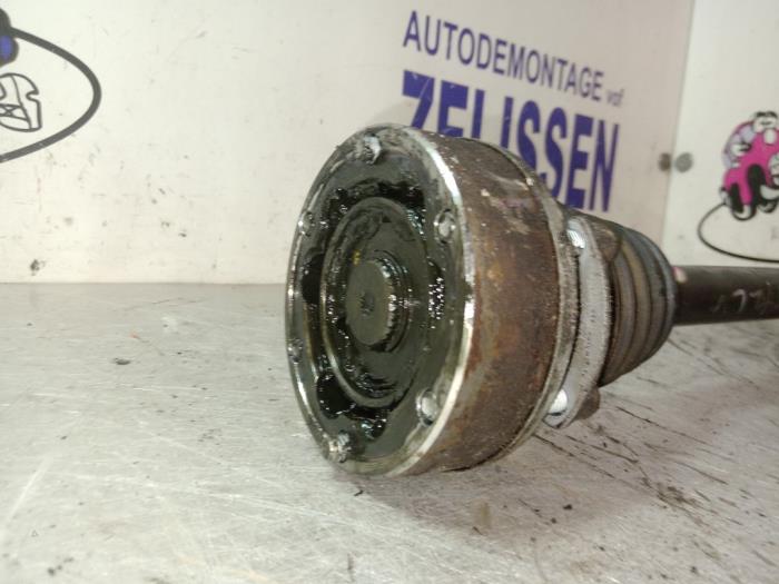 Cardan gauche (transmission) d'un Volkswagen Jetta IV (162/16A) 1.4 TSI 122 16V 2011