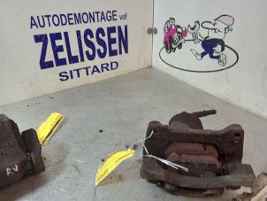 Usagé Etrier de frein avant droit Toyota Celica (ZZT230/231) 1.8 16V VVTL-i TS Prix € 47,25 Règlement à la marge proposé par Zelissen V.O.F. autodemontage