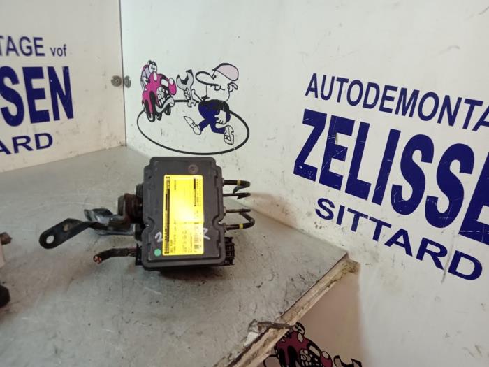 Begagnade ABS-pump Ford Fiesta 6 (JA8) 1.25 16V Pris € 183,75 Marginaltabell erbjuds av Zelissen V.O.F. autodemontage
