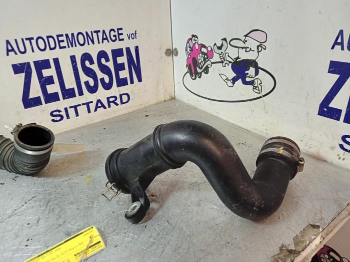 Usagé Tuyau intercooler Mercedes SLK (R170) 2.3 230 K 16V Prix € 31,50 Règlement à la marge proposé par Zelissen V.O.F. autodemontage