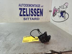 Used Steering wheel switch BMW 1 serie (E87/87N) 120d 16V Price € 31,50 Margin scheme offered by Zelissen V.O.F. autodemontage