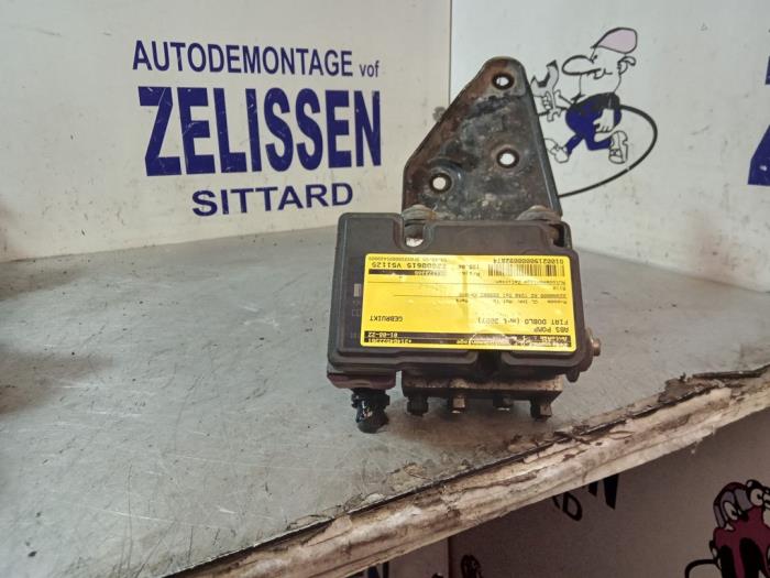 Begagnade ABS-pump Fiat Doblo (223A/119) 1.3 JTD 16V Multijet DPF Pris € 131,25 Marginaltabell erbjuds av Zelissen V.O.F. autodemontage