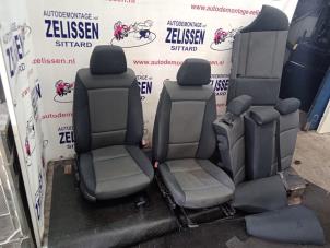 Używane Zestaw powlok (kompletny) BMW 1 serie (E87/87N) 116i 1.6 16V Cena € 262,50 Procedura marży oferowane przez Zelissen V.O.F. autodemontage