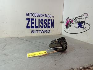 Gebrauchte Türschlossmechanik 4-türig links hinten Kia Picanto (BA) 1.0 12V Preis € 31,50 Margenregelung angeboten von Zelissen V.O.F. autodemontage