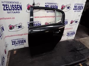 Używane Drzwi lewe tylne wersja 4-drzwiowa Opel Corsa D 1.2 16V Cena € 157,50 Procedura marży oferowane przez Zelissen V.O.F. autodemontage