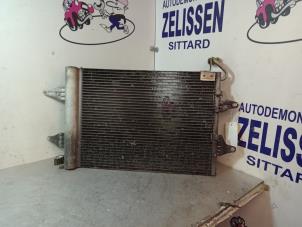 Usados Condensador de aire acondicionado Skoda Fabia (6Y5) 1.4i 16V Precio € 36,75 Norma de margen ofrecido por Zelissen V.O.F. autodemontage