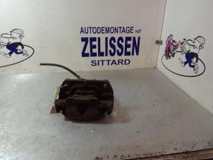 Used Front brake calliper, right BMW X3 (E83) 2.0 16V Price € 68,25 Margin scheme offered by Zelissen V.O.F. autodemontage