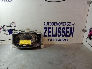 Usagé Instrument de bord Nissan Almera Tino (V10M) 2.2 Di 16V Prix € 126,00 Règlement à la marge proposé par Zelissen V.O.F. autodemontage