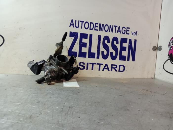 Gebrauchte Drosselklappengehäuse Suzuki Alto (RF410) 1.1 16V Preis € 31,50 Margenregelung angeboten von Zelissen V.O.F. autodemontage