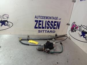 Używane Mechanizm szyby lewej przedniej wersja 4-drzwiowa Nissan Almera Tino (V10M) 2.2 Di 16V Cena € 47,25 Procedura marży oferowane przez Zelissen V.O.F. autodemontage