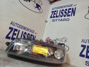 Usagé Optique avant principal gauche Peugeot 307 (3A/C/D) 1.4 Prix € 36,75 Règlement à la marge proposé par Zelissen V.O.F. autodemontage