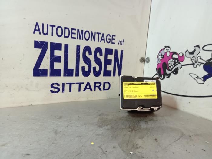 Begagnade ABS-pump Peugeot 308 SW (4E/H) 1.6 VTI 16V Pris € 105,00 Marginaltabell erbjuds av Zelissen V.O.F. autodemontage