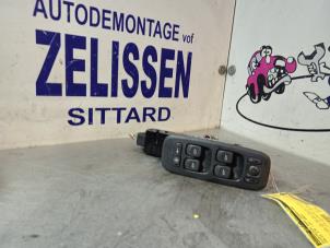 Używane Przelacznik elektrycznej szyby Volvo V70 (SW) 2.4 20V 140 Cena € 42,00 Procedura marży oferowane przez Zelissen V.O.F. autodemontage
