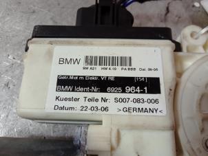 Usados Motor de ventanilla de puerta BMW X3 (E83) 2.0 16V Precio € 63,00 Norma de margen ofrecido por Zelissen V.O.F. autodemontage