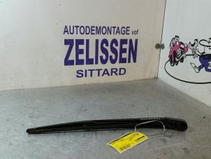 Used Rear wiper arm Mazda 6 Sportbreak (GY19/89) 2.0i 16V S-VT Price € 10,50 Margin scheme offered by Zelissen V.O.F. autodemontage