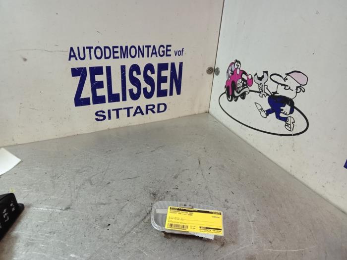 Begagnade Innerbelysning, fram Peugeot 308 (4A/C) 1.6 16V THP 150 Pris € 15,75 Marginaltabell erbjuds av Zelissen V.O.F. autodemontage