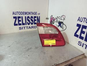 Używane Tylne swiatlo pozycyjne prawe Mercedes E Combi (S211) 3.2 E-320 CDI 24V Cena € 42,00 Procedura marży oferowane przez Zelissen V.O.F. autodemontage