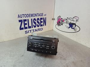 Used Radio CD player Kia Cee'd (EDB5) 1.4 CVVT 16V Price € 99,75 Margin scheme offered by Zelissen V.O.F. autodemontage