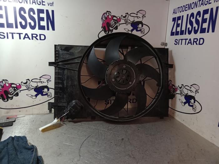 Używane Wentylator Mercedes C (W203) 1.8 C-200K 16V Cena € 131,25 Procedura marży oferowane przez Zelissen V.O.F. autodemontage