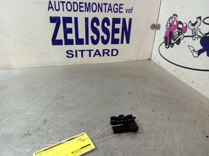 Gebrauchte Airbag Sensor Volkswagen Eos (1F7/F8) 1.6 FSI 16V Preis € 15,75 Margenregelung angeboten von Zelissen V.O.F. autodemontage