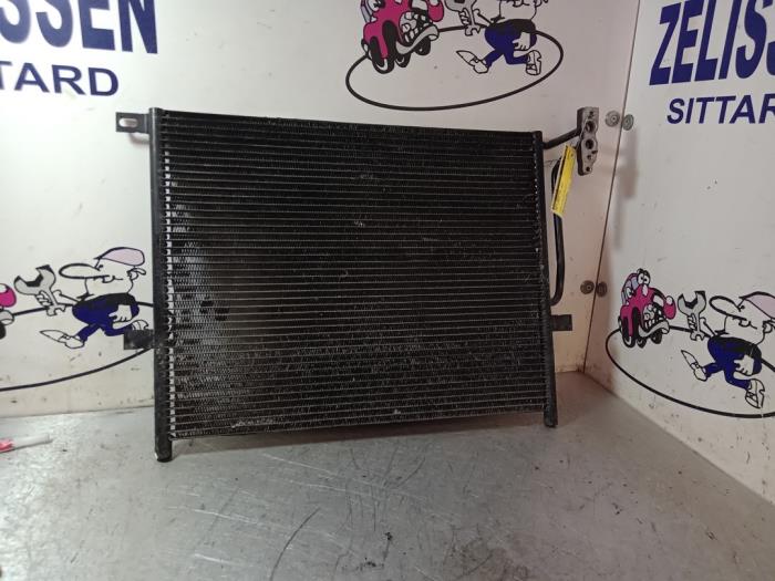 Air conditioning condenser from a BMW 3 serie Compact (E46/5) 316ti 16V 2004