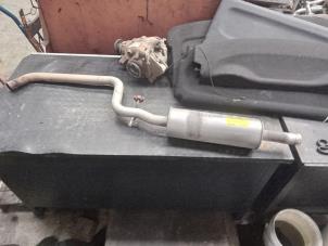 Used Exhaust middle silencer Seat Leon (1P1) 1.6 Price € 36,75 Margin scheme offered by Zelissen V.O.F. autodemontage