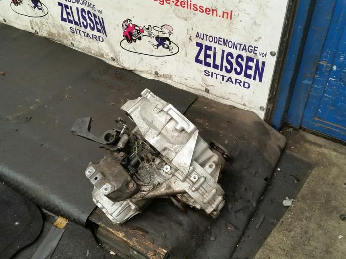 Gearbox from a Volkswagen Eos (1F7/F8) 1.6 FSI 16V 2007