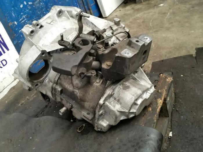 Gearbox from a Volkswagen Eos (1F7/F8) 1.6 FSI 16V 2007