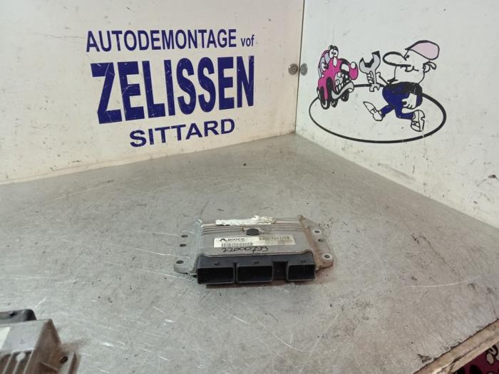 Used Engine management computer Renault Megane II (BM/CM) 1.6 16V Price € 152,25 Margin scheme offered by Zelissen V.O.F. autodemontage