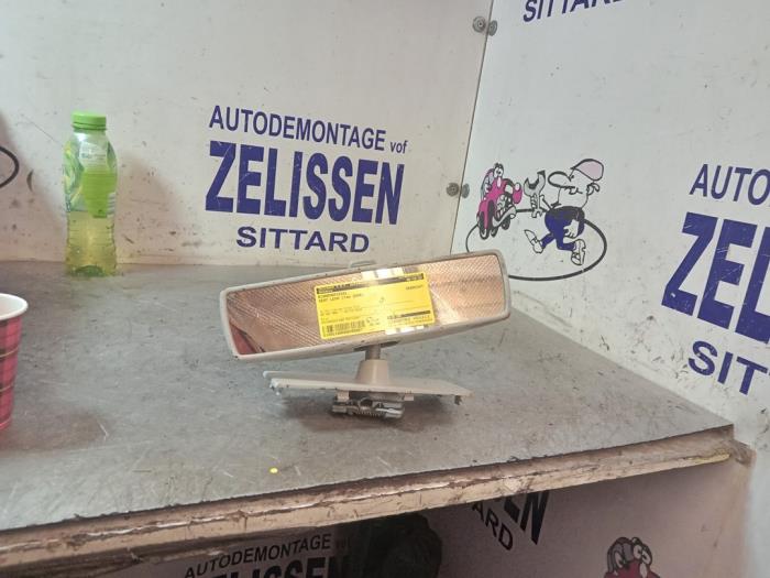 Używane Lusterko wewnetrzne Seat Leon (1P1) 1.6 Cena € 21,00 Procedura marży oferowane przez Zelissen V.O.F. autodemontage