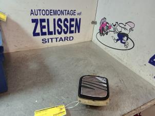 Używane Uchwyt tylnej klapy Seat Leon (1P1) 1.6 Cena € 44,10 Procedura marży oferowane przez Zelissen V.O.F. autodemontage