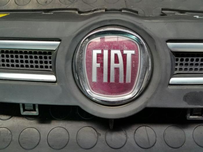 Grille from a Fiat Panda (169) 1.2 Fire 2008