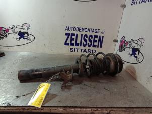 Used Front shock absorber rod, left BMW 3 serie (E90) 318i 16V Price € 52,50 Margin scheme offered by Zelissen V.O.F. autodemontage