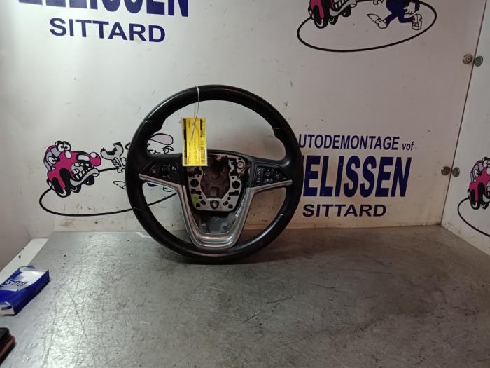 Używane Kierownica Opel Insignia Sports Tourer 1.8 16V Ecotec Cena € 63,00 Procedura marży oferowane przez Zelissen V.O.F. autodemontage