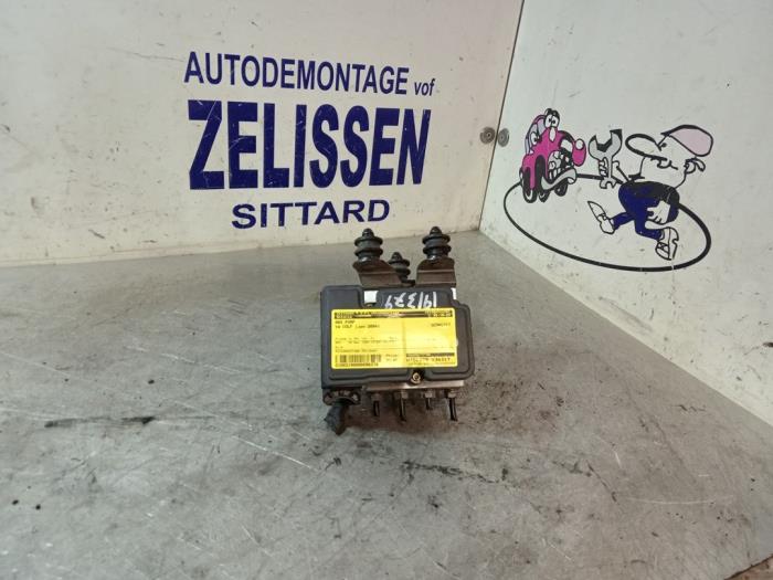 Begagnade ABS-pump Volkswagen Golf V (1K1) 1.4 FSI 16V Pris € 99,75 Marginaltabell erbjuds av Zelissen V.O.F. autodemontage