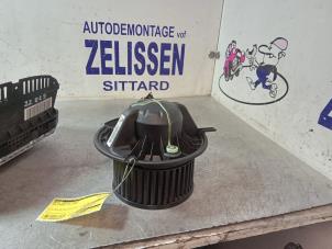 Usagé Moteur de ventilation chauffage BMW 1 serie (E88) Prix € 47,25 Règlement à la marge proposé par Zelissen V.O.F. autodemontage