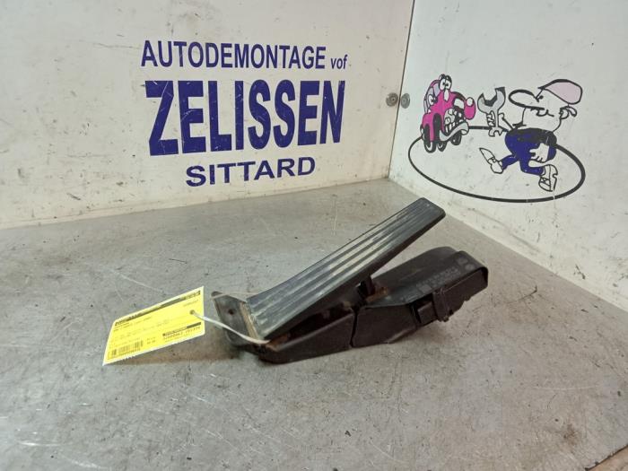 Begagnade Gaspedal BMW 1 serie (E88) Pris € 42,00 Marginaltabell erbjuds av Zelissen V.O.F. autodemontage