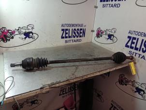 Used Front drive shaft, right Opel Astra H SW (L35) 1.6 16V Twinport Price € 36,75 Margin scheme offered by Zelissen V.O.F. autodemontage