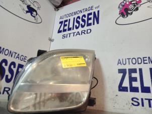Usados Faro izquierda Suzuki New Ignis (MH) 1.3 16V Precio € 52,50 Norma de margen ofrecido por Zelissen V.O.F. autodemontage