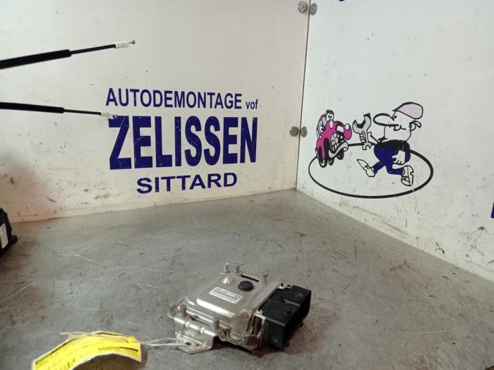Używane Komputer sterowania silnika Nissan Pixo (D31S) 1.0 12V Cena € 99,75 Procedura marży oferowane przez Zelissen V.O.F. autodemontage
