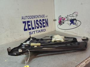 Usagé Mécanique vitre 2portes arrière droite BMW 1 serie (E88) Prix € 99,75 Règlement à la marge proposé par Zelissen V.O.F. autodemontage