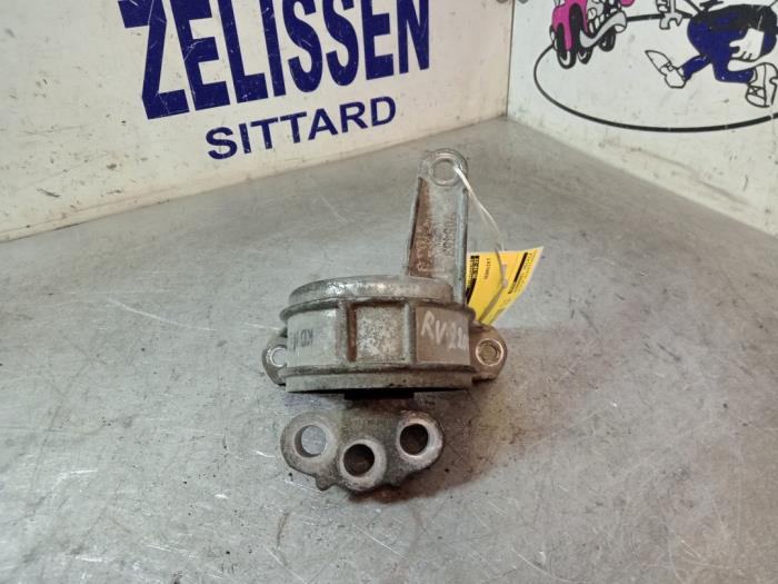 Engine mount from a Opel Zafira (M75) 1.6 16V 2006