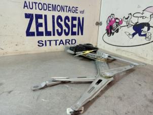 Gebrauchte Fenstermechanik 4-türig links vorne Opel Zafira (M75) 1.6 16V Preis € 42,00 Margenregelung angeboten von Zelissen V.O.F. autodemontage
