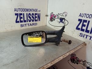 Usagé Rétroviseur gauche Volkswagen Caddy II (9K9A) 1.9 SDI Prix € 26,25 Règlement à la marge proposé par Zelissen V.O.F. autodemontage