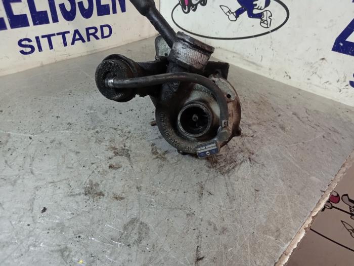 Turbo from a Mercedes-Benz Vito (638.0) 2.3 110D 1998