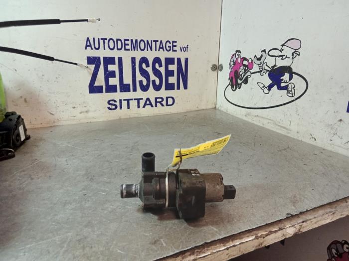 Begagnade Extra vattenpump Mercedes ML I (163) 270 2.7 CDI 20V Pris € 31,50 Marginaltabell erbjuds av Zelissen V.O.F. autodemontage