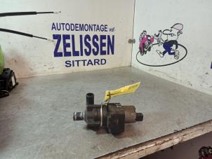 Używane Dodatkowa pompa wodna Mercedes ML I (163) 270 2.7 CDI 20V Cena € 31,50 Procedura marży oferowane przez Zelissen V.O.F. autodemontage
