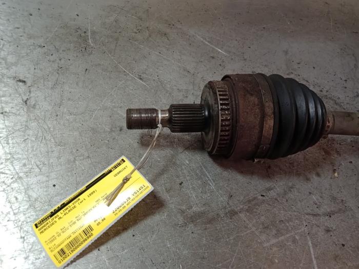 Antriebswelle links vorne Mercedes ML I 320 3.2 V6 18V Autom 